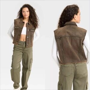 Wild Fable Women's Denim Oversized Trucker Vest in a dark washed color SZ XXS